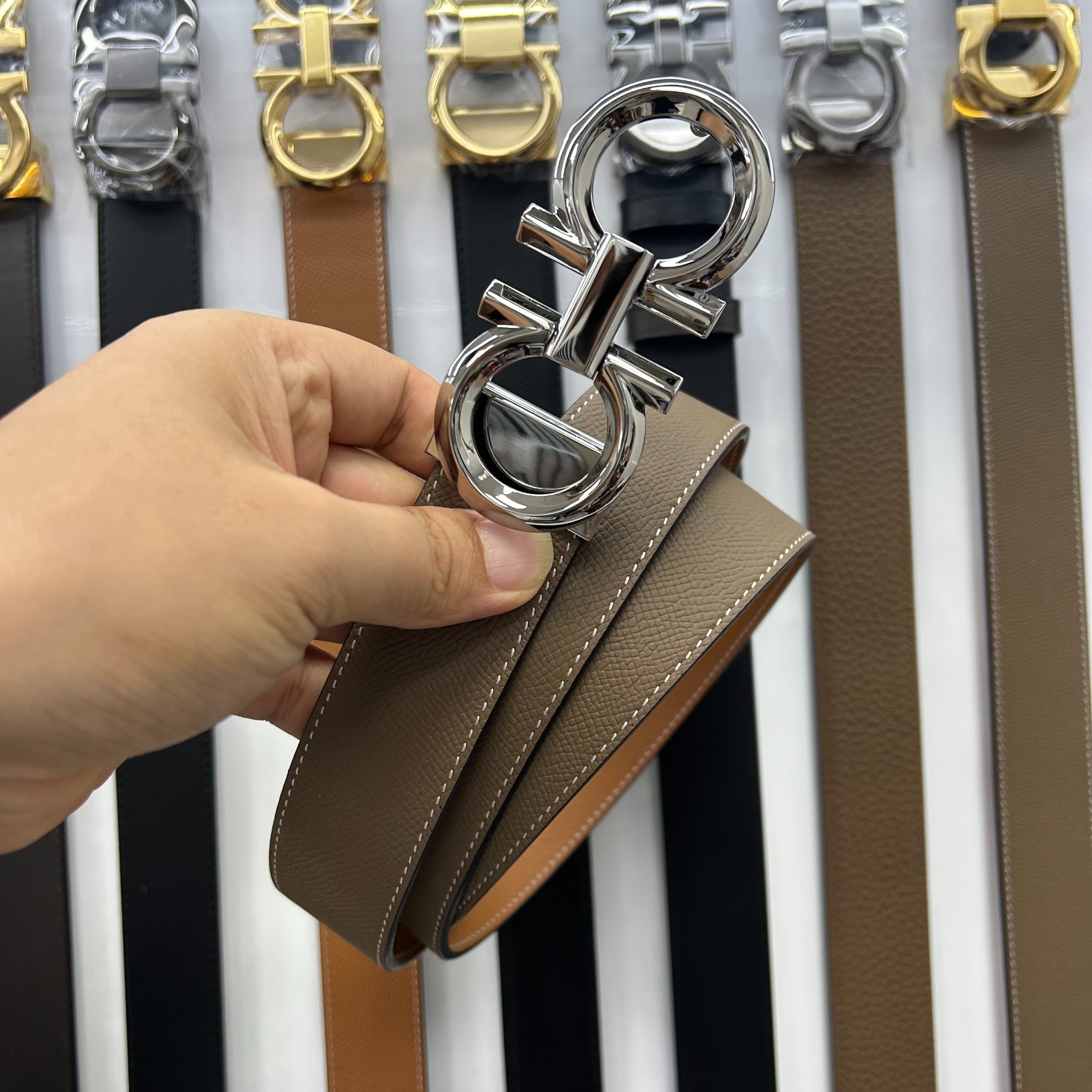 Taupe textured leather belt with silver double-ring buckle